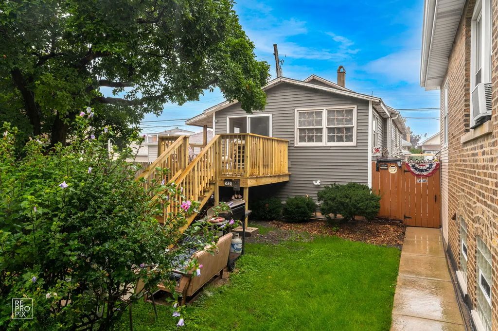 3134 N Long Avenue, Chicago