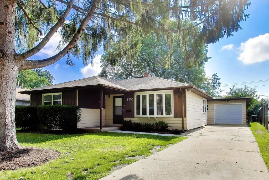 3710 Owl Drive, Rolling Meadows