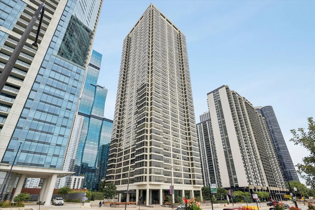 360 E Randolph Street 403, Chicago