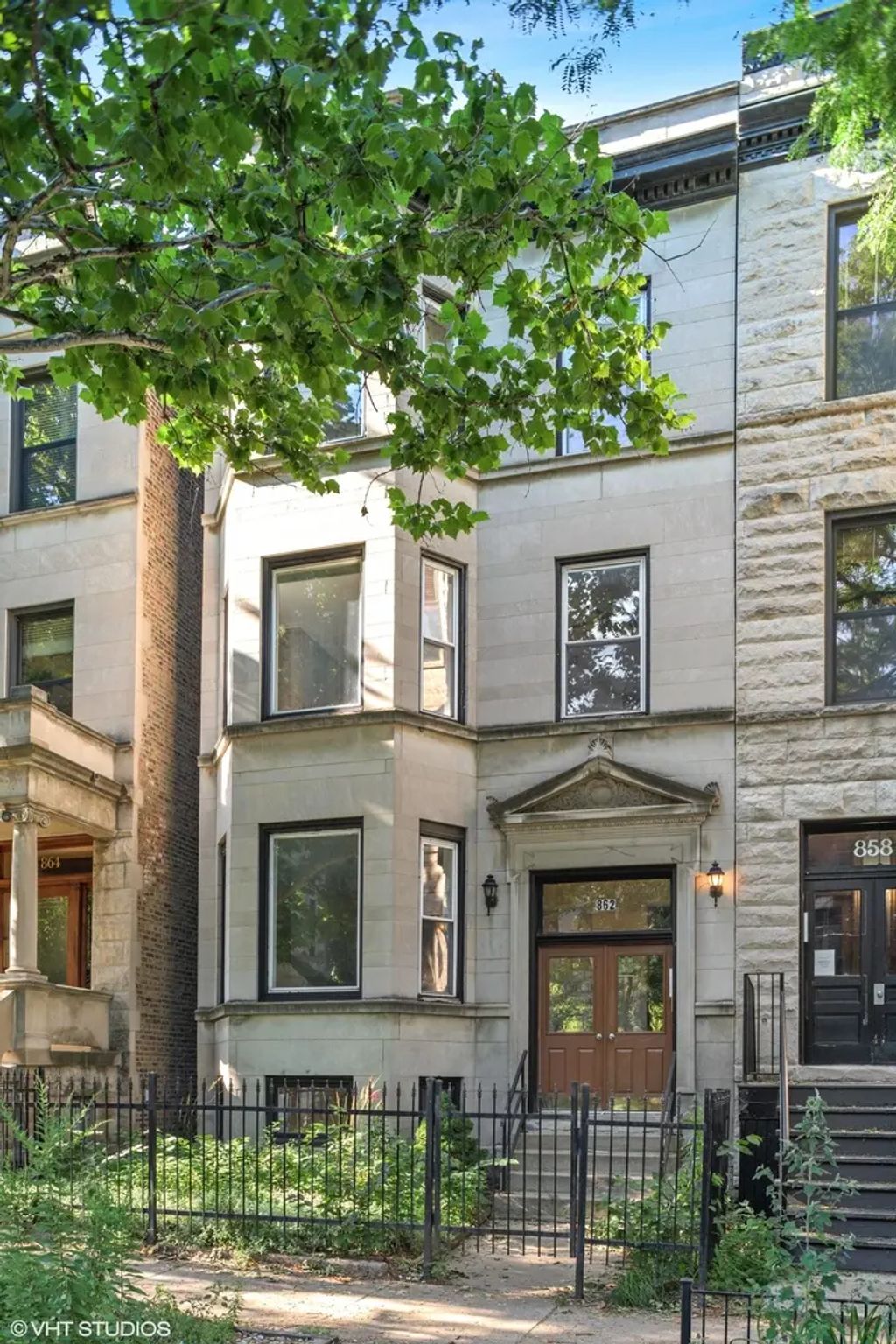 862 W Newport Avenue 1, Chicago