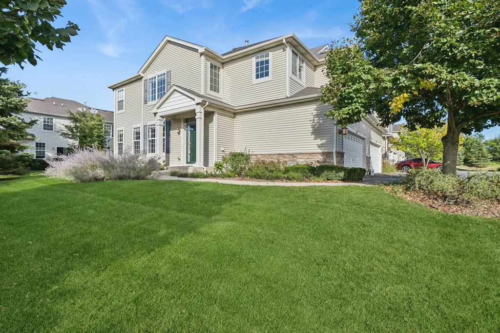 621 S Jade Lane, Round Lake