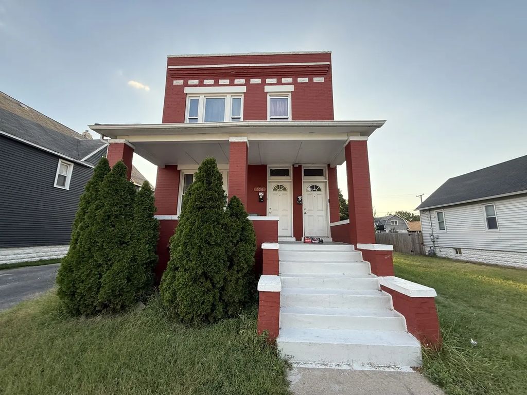 568 Douglas Avenue, Calumet City