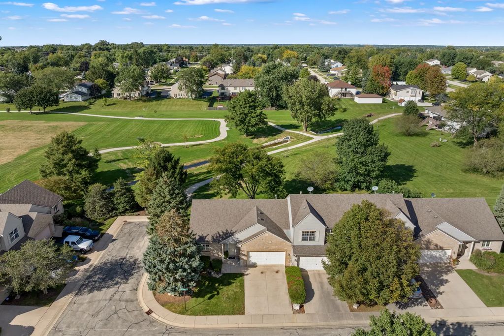 11450 Russell Drive, Huntley