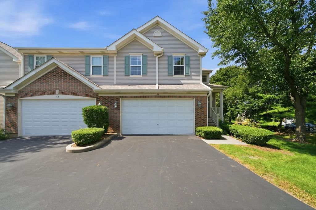 24 Stonegate Lane, Streamwood