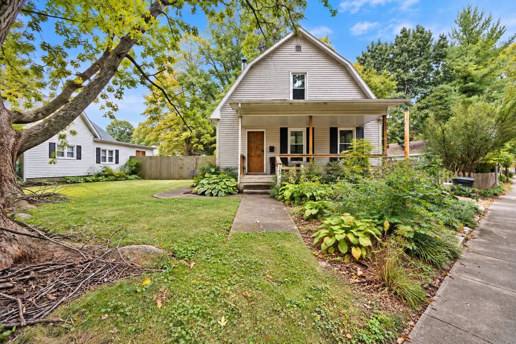 303 S Johnson Avenue, Urbana