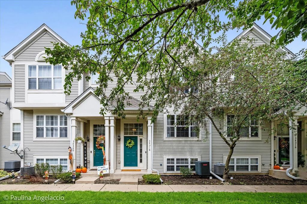 34318 N Barberry Road, Round Lake