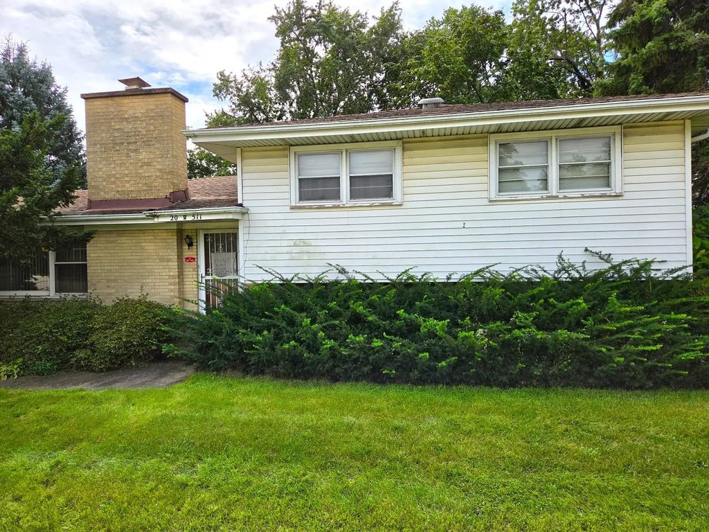 20w511 Army Trail Boulevard, Addison