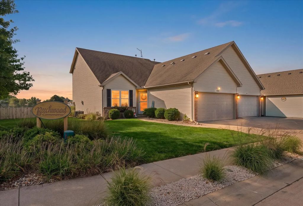 595 Beechwood Court, Normal