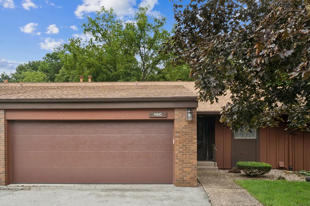 4810 6th Avenue Drive 6, Moline