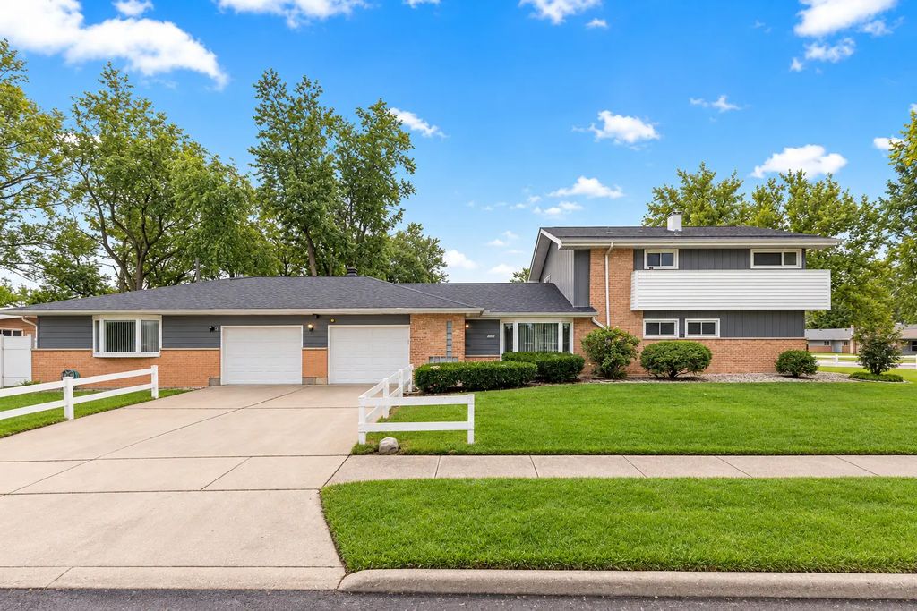 369 Waverly Street, Park Forest