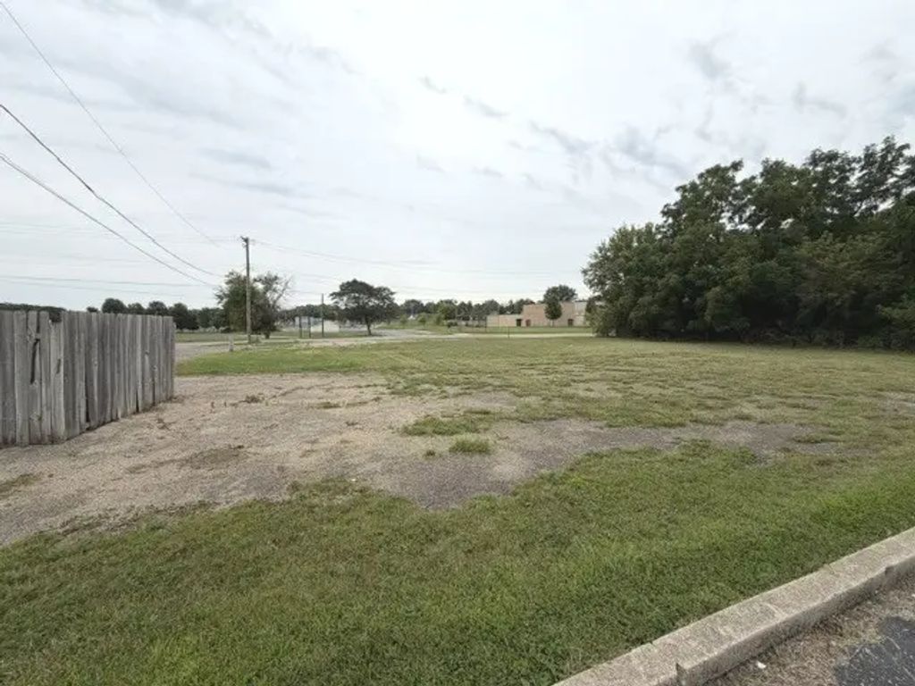 717 N 1st Street, DeKalb