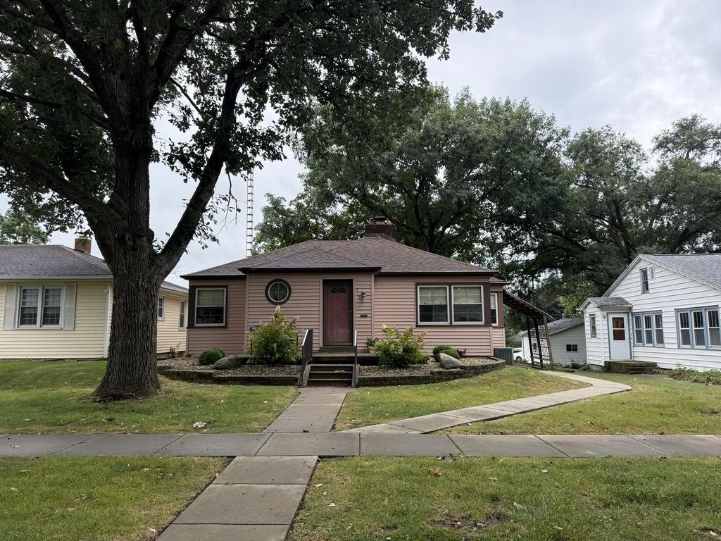 415 W Minnesota Street, Spring Valley