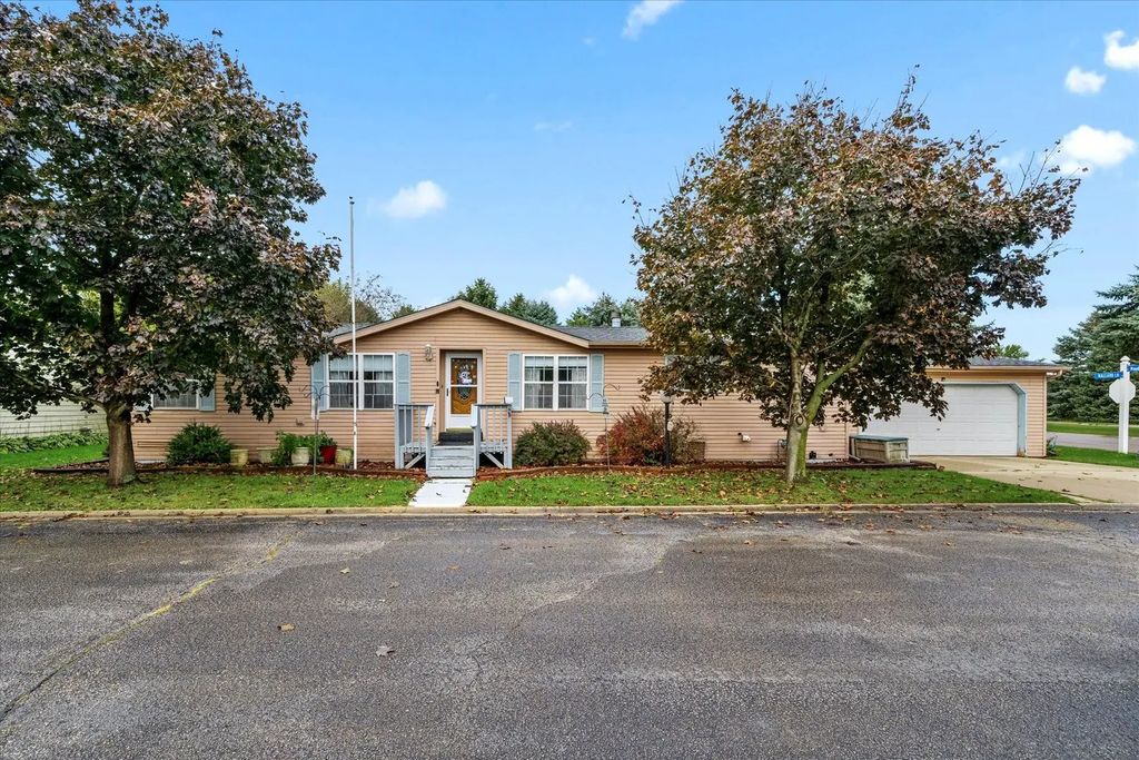 303 Mallard Lane, Sandwich