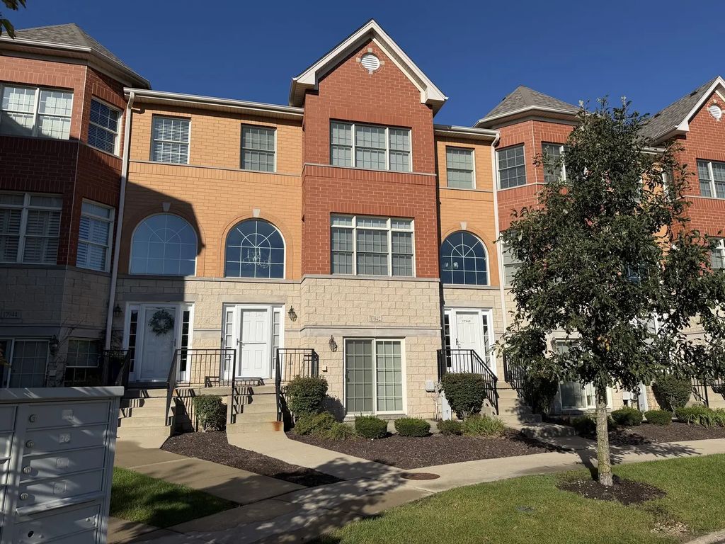 17942 Fountain Circle, Orland Park