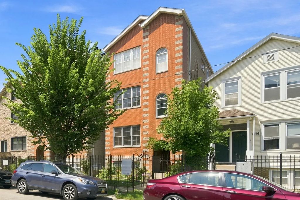 1518 W Superior Street 2, Chicago