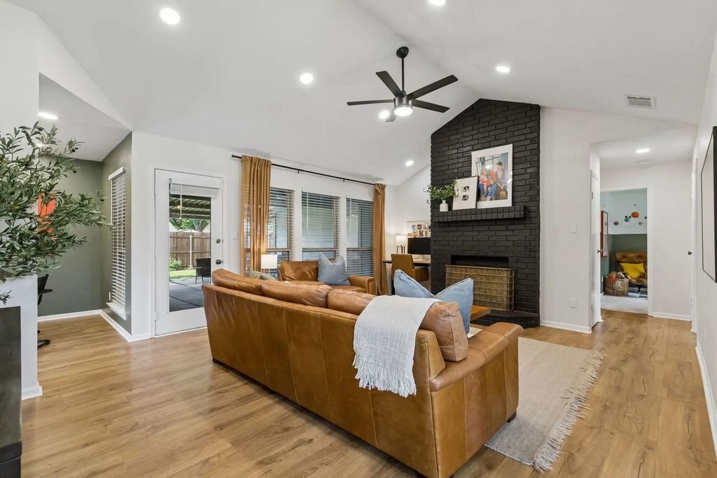 425 Kirkwood Drive, Lewisville