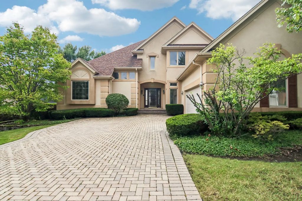 1167 S Hiddenbrook Trail, Palatine