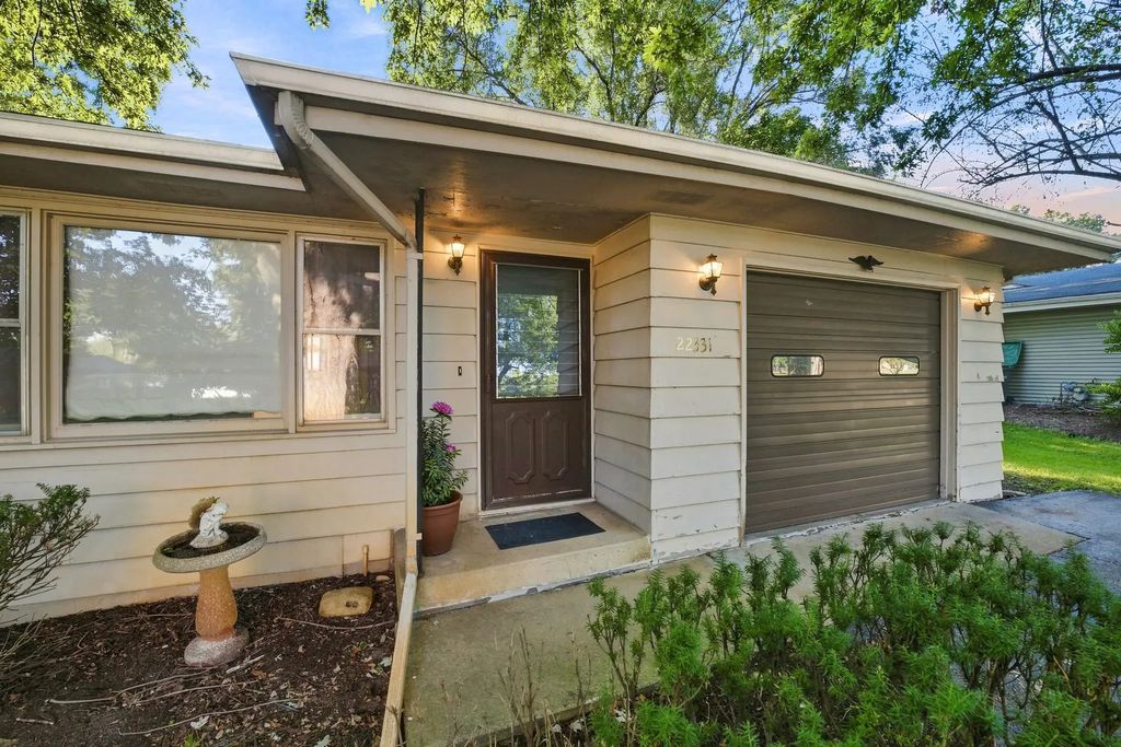 22331 S Donna Avenue, Channahon