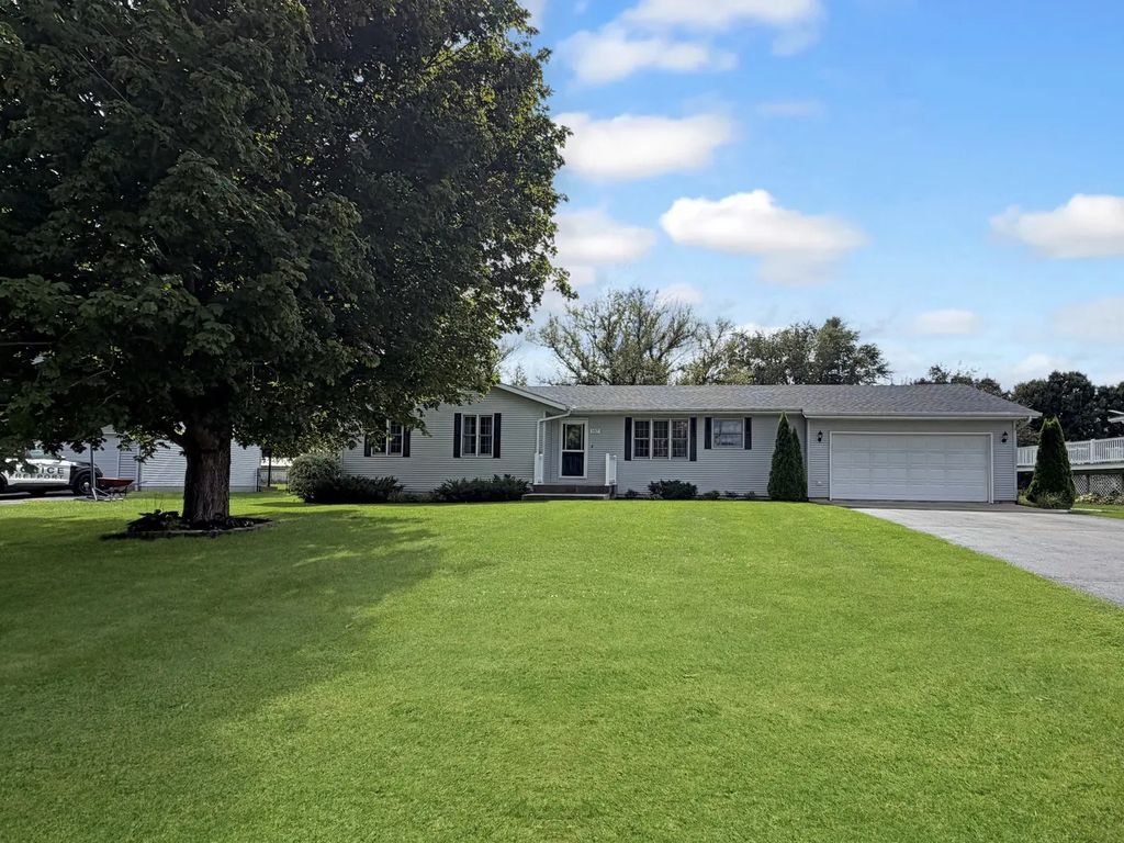 107 Meadow Court, Forreston