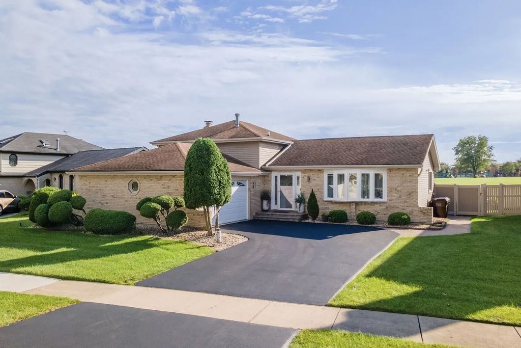 4431 Farmington Avenue, Richton Park