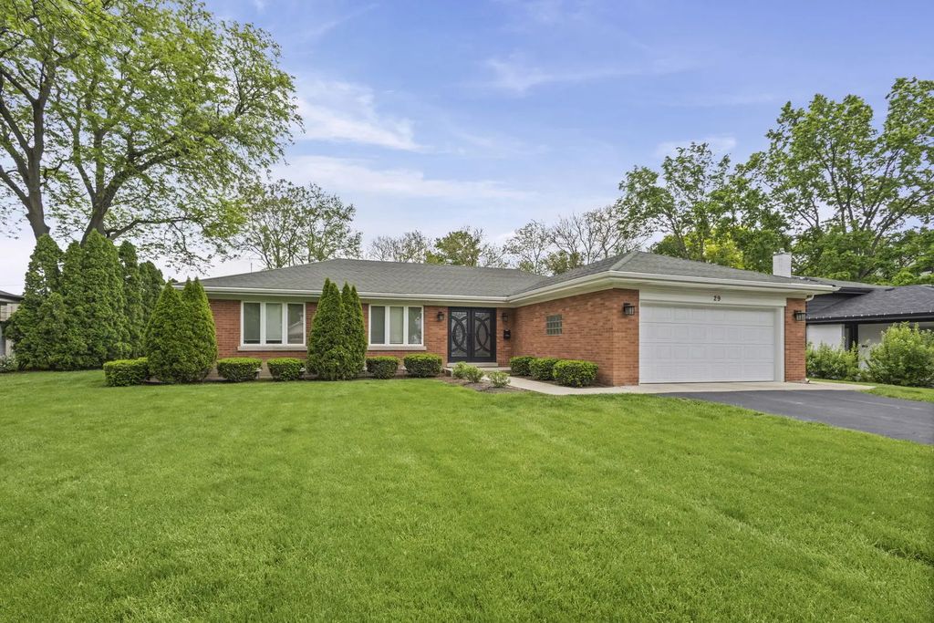 29 Springlake Avenue, Hinsdale