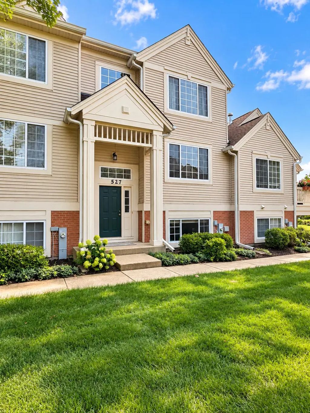 527 Cary Woods Circle, Cary