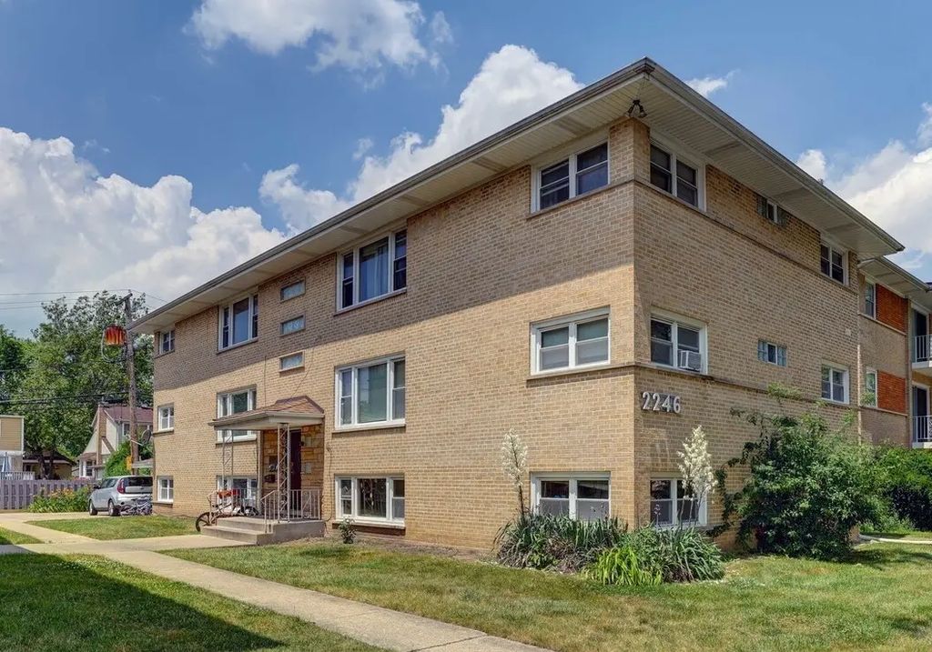 2246 S 17th Avenue 1e, North Riverside