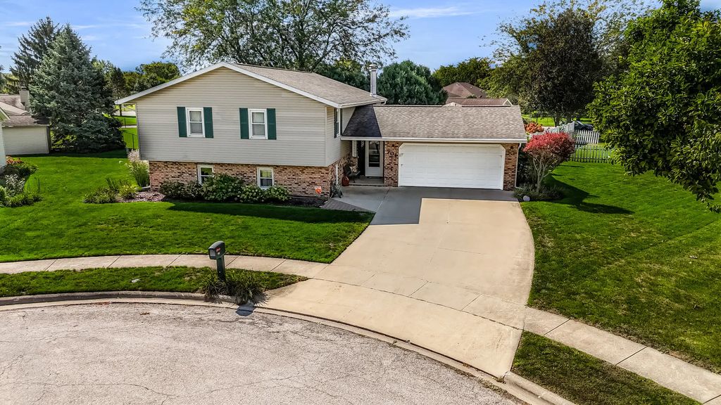 701 N Mohave Drive, Pontiac