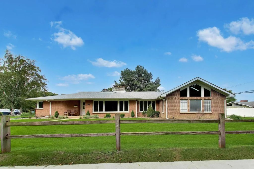 5801 N Lansing Avenue, Chicago