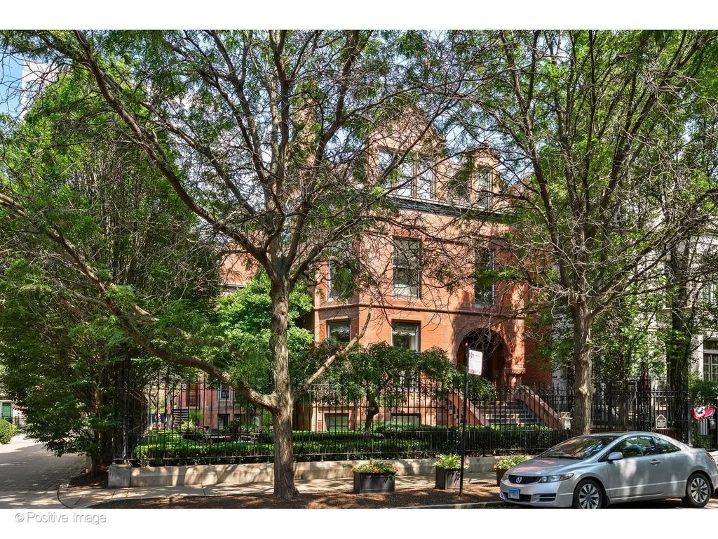 1919 S Prairie Avenue 3, Chicago