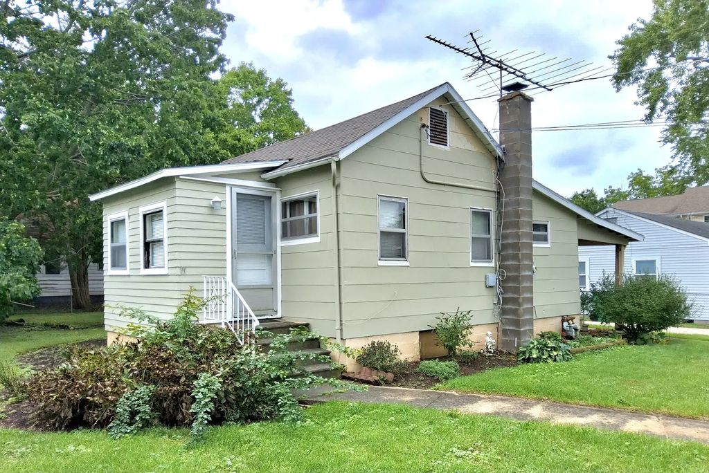 406 Cottage Row, Sycamore