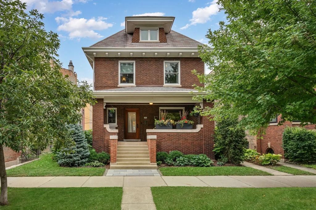 2063 N Humboldt Boulevard, Chicago