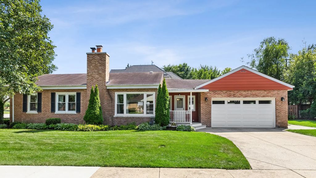 42 Washington Street, Glenview