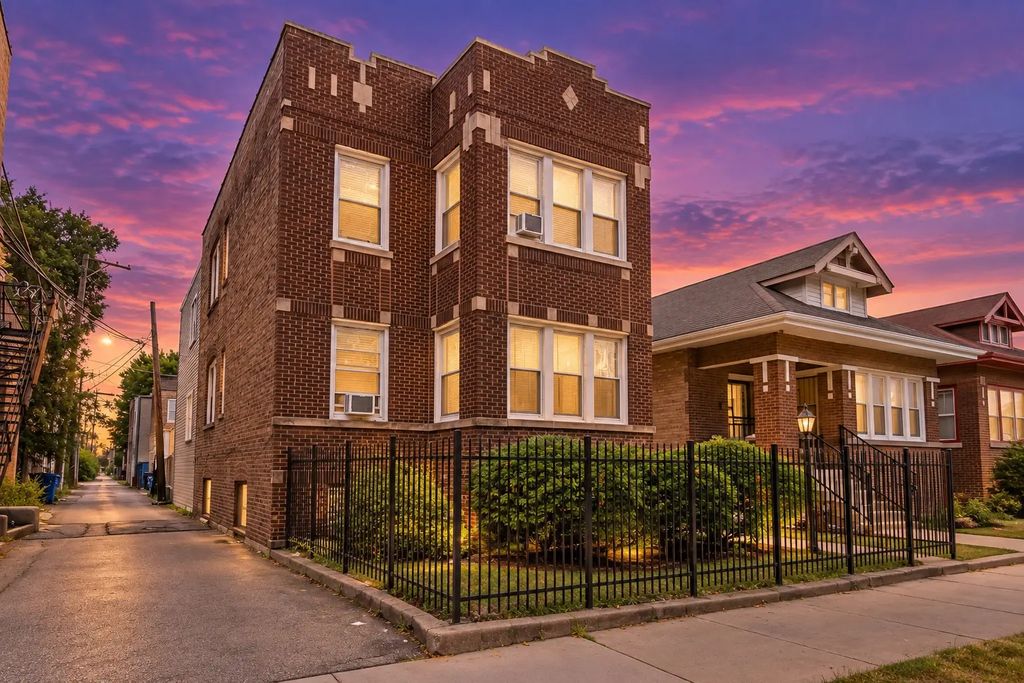 7913 S Laflin Street 1r, Chicago