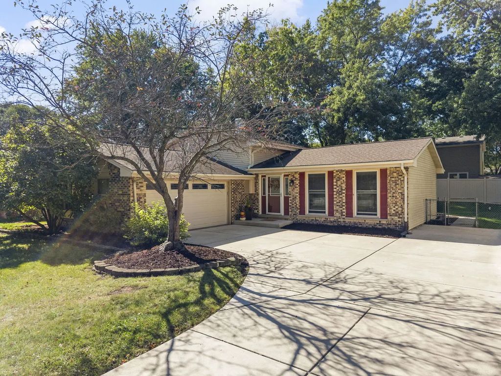 6s174 Lakewood Drive, Naperville