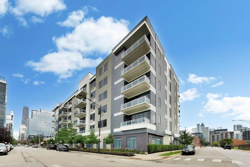 367 W Locust Street 305, Chicago