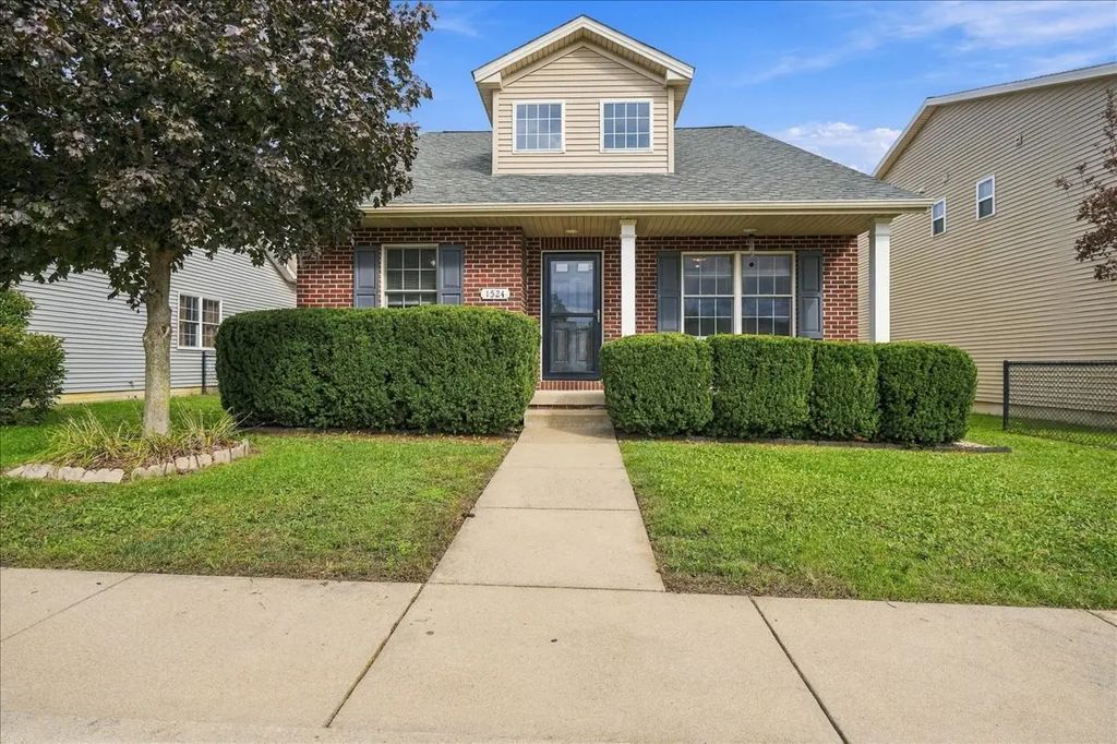 1524 Belclare Road, Normal