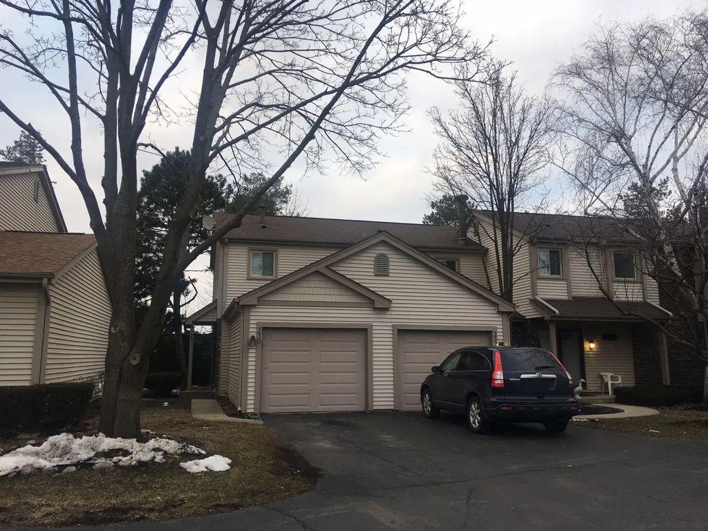 330 E Forest Knoll Drive, Palatine