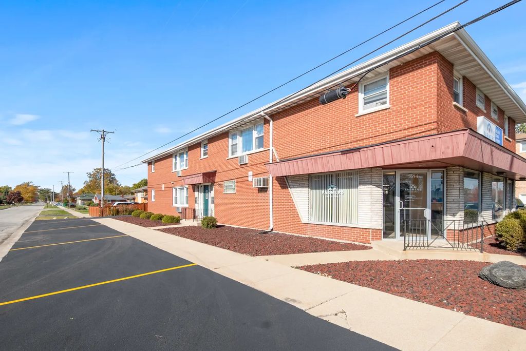 7654 S Harlem Avenue, Bridgeview