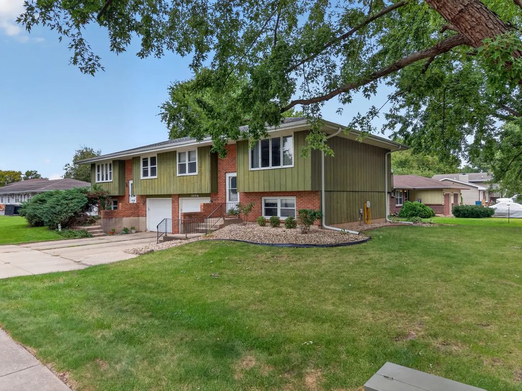 1520 Adams Street, Ottawa