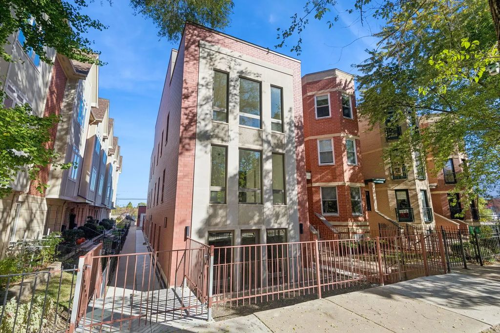 2323 N Lister Avenue, Chicago