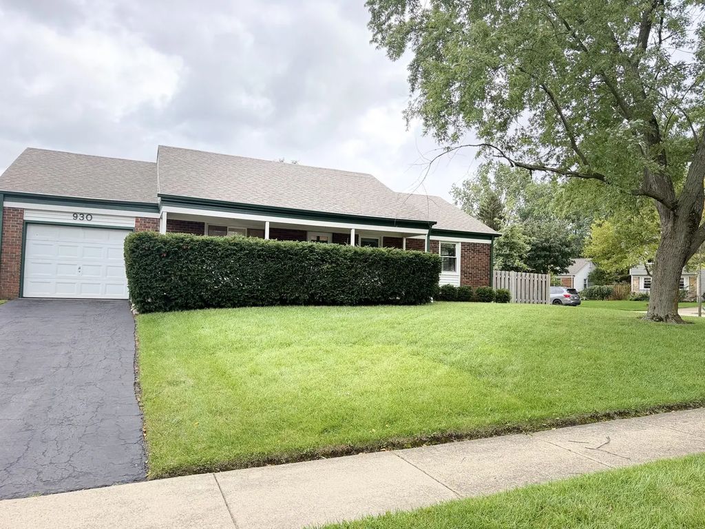 930 Dorncliff Lane, Buffalo Grove