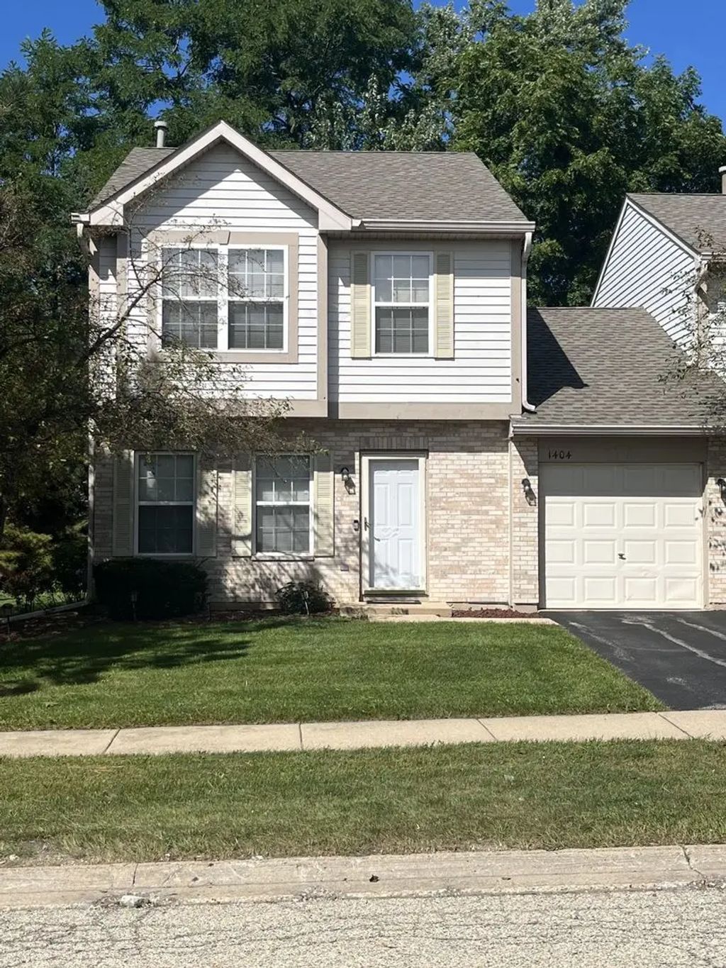 1404 W Split Oak Circle, Round Lake Beach