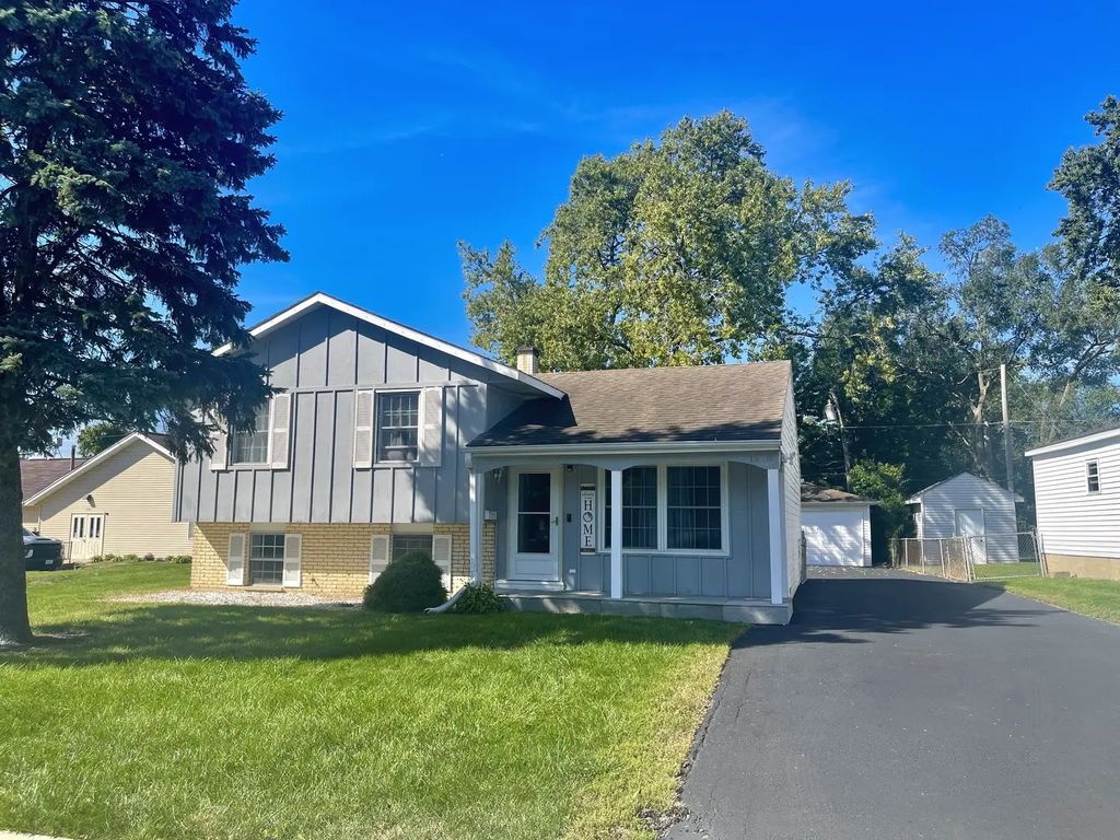 1578 Charles Drive, Glendale Heights