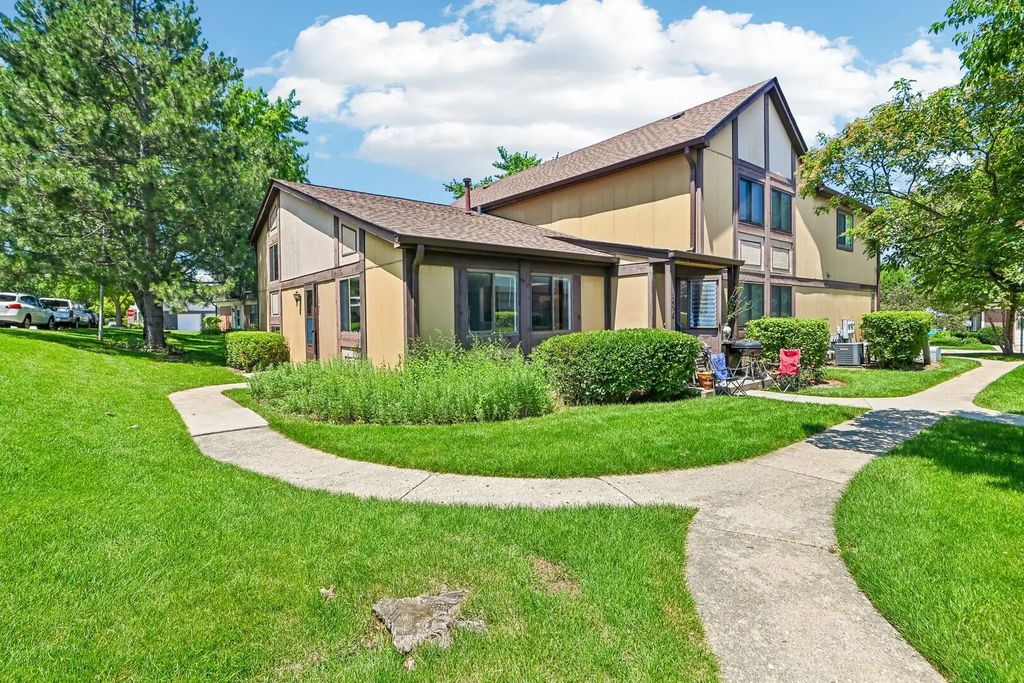 1298 Inverrary Lane, Palatine
