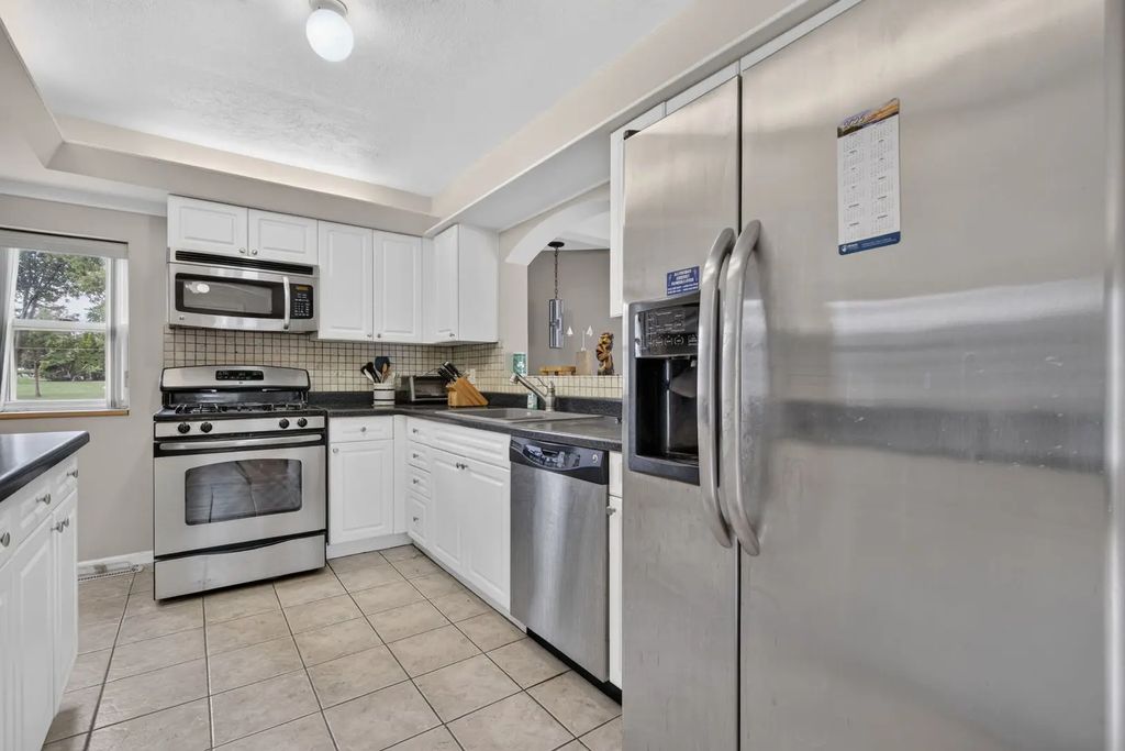 2N266 Prairie Ave photo 4