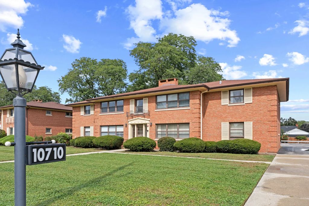 10710 W Cermak Road 2w, Westchester