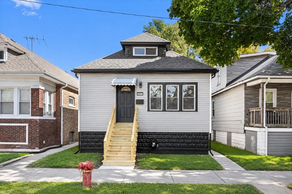 9331 S Woodlawn Avenue, Chicago