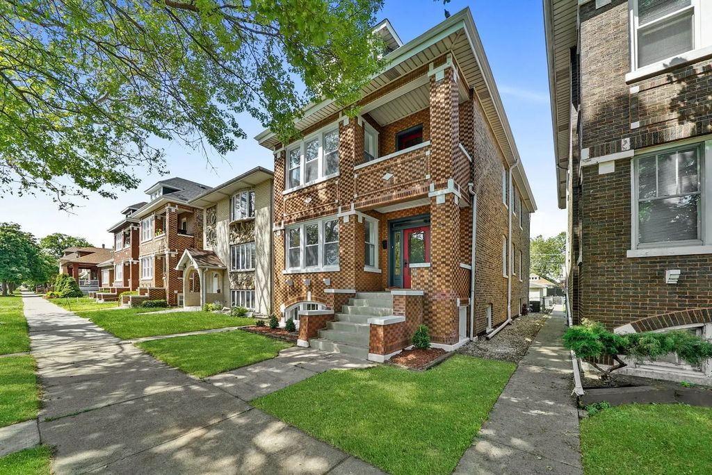 4730 S Komensky Avenue, Chicago