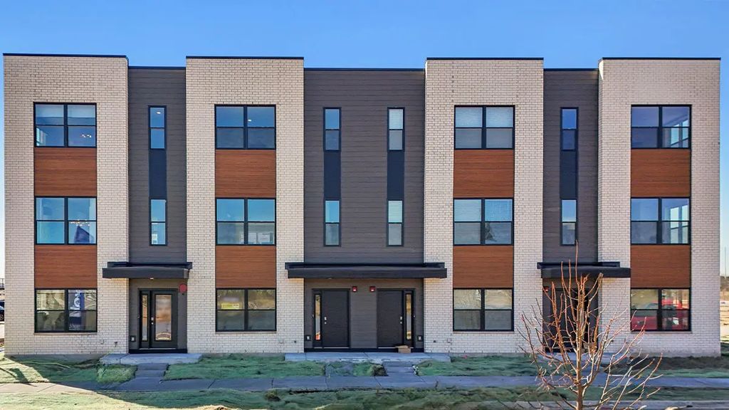 2221 Bayside Drive 2226, Schaumburg